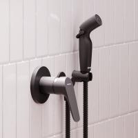 Damixa 777510300 Jupiter, смеситель монтируемый в стену с гиг. душем, черный