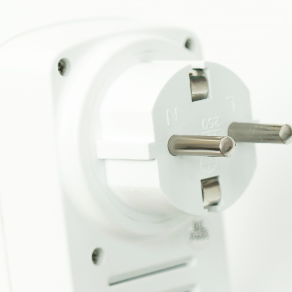 Беспроводной выключатель Lemark DON SLIM с дистанционным управлением для измельчителей DON цвет: белый (9940099)